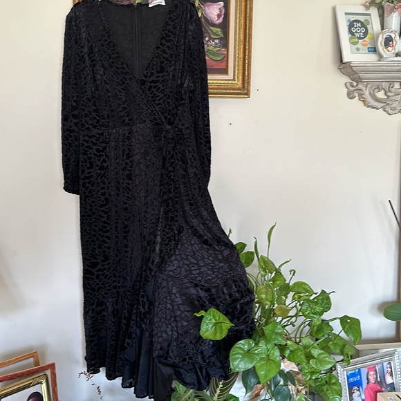 Calvin Klein stunning black womens DRESS mock wrap VELVET tie at side S… - Picture 5 of 16